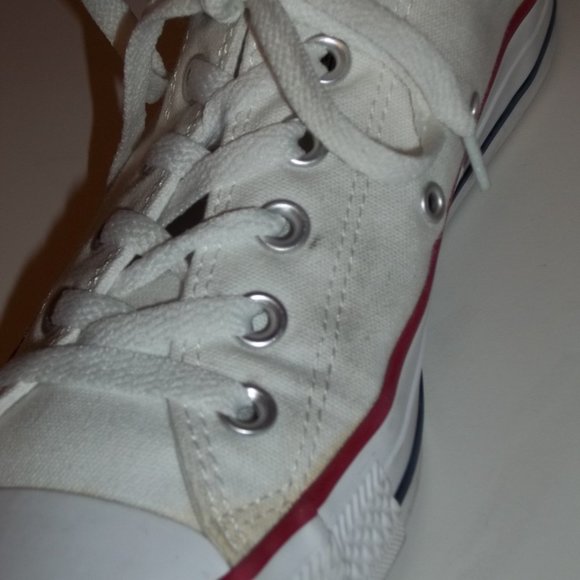 Converse All Star Chuck Taylor Classic Low Top White Sneakers Mens- 7 Womens- 9 - Picture 5 of 12